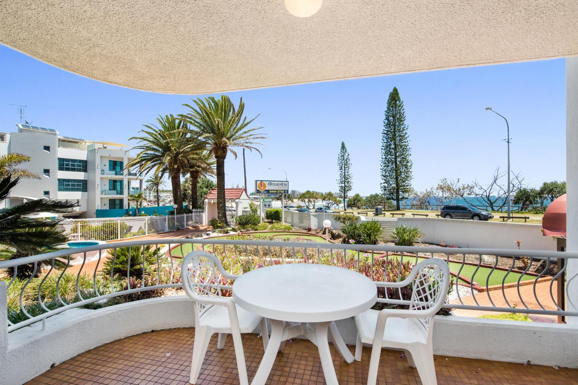 Alexandria Apartments Alexandra Headland Luaran gambar