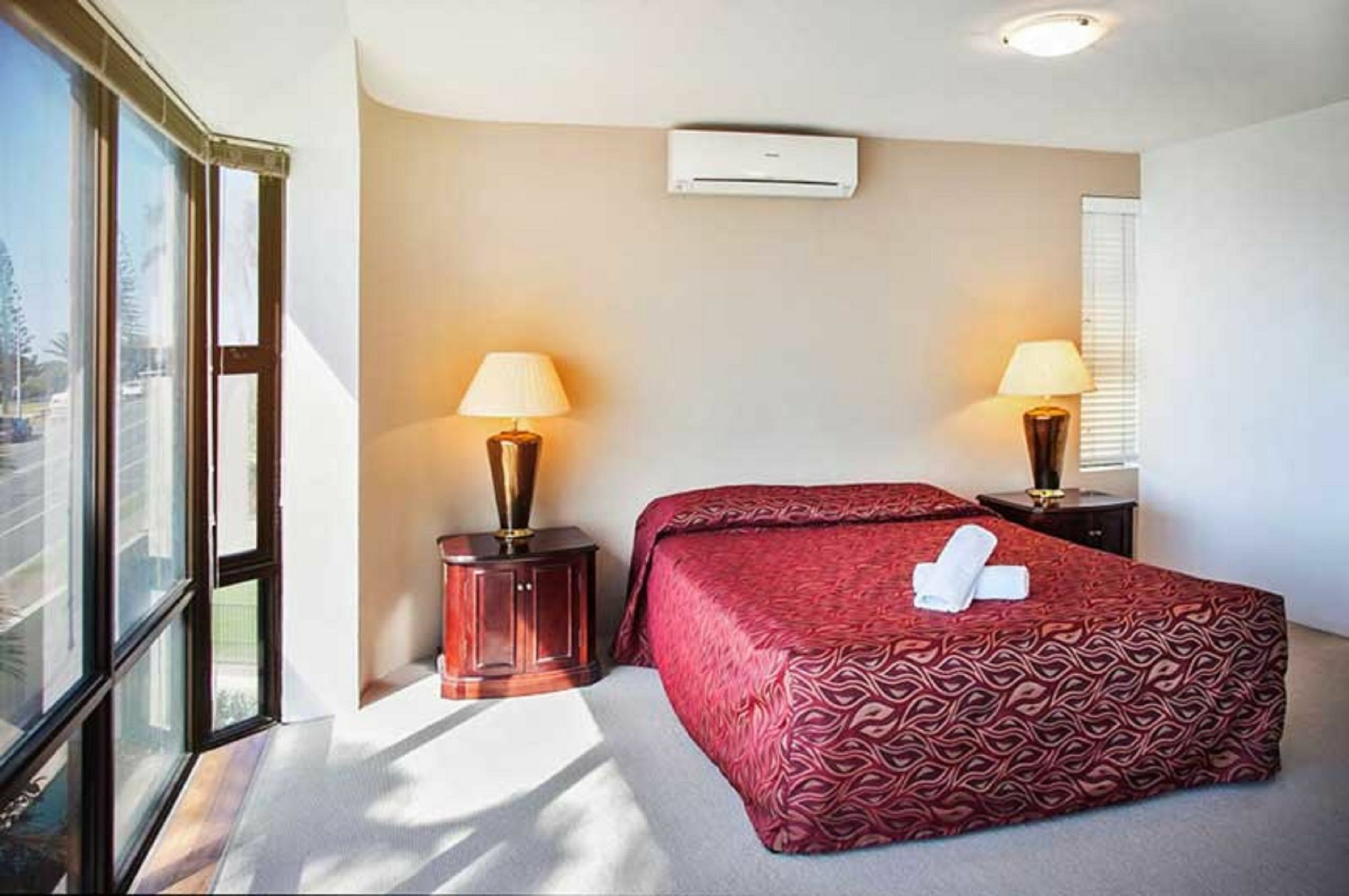 Alexandria Apartments Alexandra Headland Luaran gambar